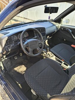Volkswagen Passat B4 1.8 benzín CL 66KW - 12