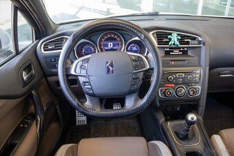 Citroën DS4 1.6 HDi, 82 kW, r.v. 2011 /AJ NA SPLATKY/ - 12