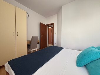 2-izb.zariadený apartmán 54m2 s výhľadom, Novalja/Chorvátsko - 12