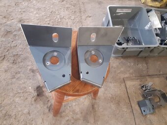 Rám - Rámy na  Navara D40 / D22 / Hilux / L200 - 12