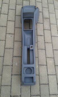 Tapacíry,rohož kufra,puklice a iné diely-Škoda Fabia1 - 12