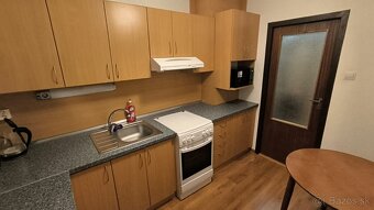 PRENÁJOM - 3-izb. byt - Martin - Ul. Mazúra - Ľadoveň - 12