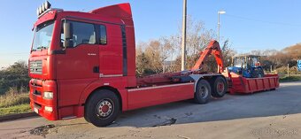 Man hakový nosič kontajnerov - 12