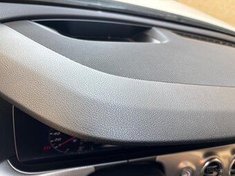 Mercedes Benz E220 AMG 4matic - 12