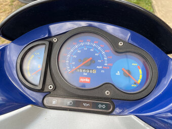 Aprilia SR 50 Racing Valentino Rossi edition - 12