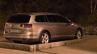 Volkswagen Passat 2.0tdi 110kw B8 - 12