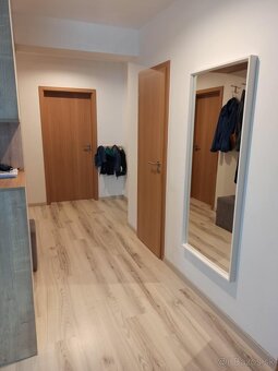 Na predaj 3-izbový svetlý byt s veľkým balkónom - 12