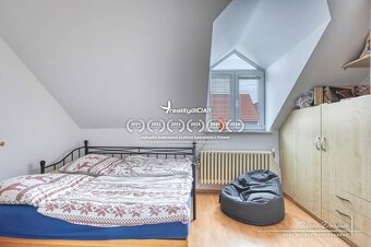 5-izbový rodinný dom s dvomi garážami v obci Špačince - 12