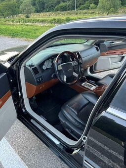Chrysler 300c srt8 - 12