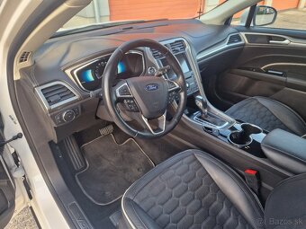Ford Mondeo Vignale Hybrid - 12