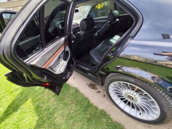 BMW e38 V8 735i - 12