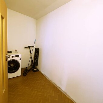 3,5 izbový byt 74m2 s balkónom, zariadený. Sereď - Námestie  - 12