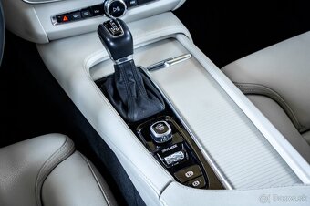 Volvo V90 D4 Inscription D4 - TOP výbava - 12