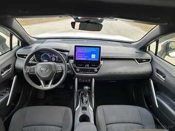 Toyota Corolla Cross 2.0 Hybrid Comfort e-CVT - 12