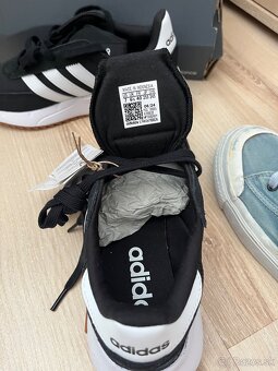 Diesel, New Balance, Adidas - 12