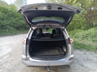 Predám Toyotu RAV4 2.0 Benzín Valvematic - 12