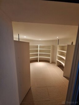 2390 NA PRENÁJOM EXKLUZÍVNY APARTMÁN S PEKNÝM VÝHĽADOM - 12