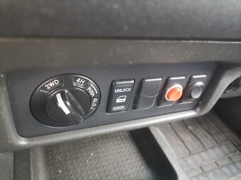 Nissan Navara 4x4 - 12