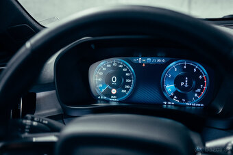 Volvo XC40 T2 Momentum, 2022, len 26 000 km, ako nové, DPH - 12