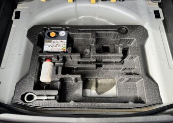 Suzuki Vitara 1.6 VVT 4WD FULL LED, PANORAMA benzín manuál - 12