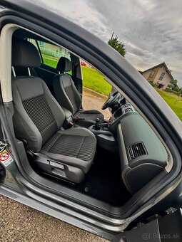 Volkswagen Golf 5  Sport TDi - 12