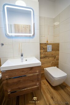 (REZERVOVANÉ) 2 izbový byt, zariadený, veľký balkón, Rajka - 12