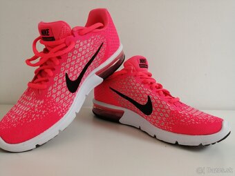 NIKE AIR MAX - 12