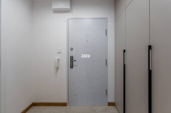 Tokajícka: Krásny 2 izb.  byt 42 m2 + loggia. Zariadený. KR - 12