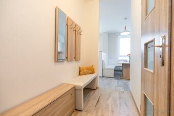 2-izbový byt prezlečený za garsónku - bytový dom Darinka - 12