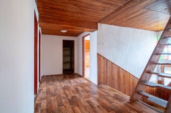 Na predaj: Rodinný dom Daletice s veľkým pozemkom, blízko Pr - 12