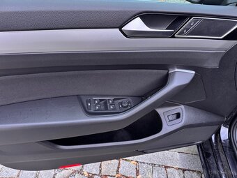 VOLKSWAGEN PASSAT 2.0TDI 110KW DSG COMFORTLINE VARIANT - 12
