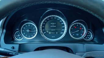 Mercedes-Benz E trieda Kupé 350 CGI Blue - 12