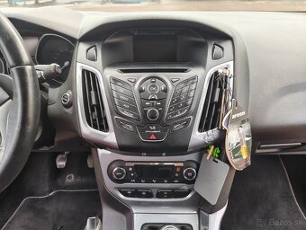 Surne predam Ford Focus 1.6 ecoboost benzin 2011 - 12