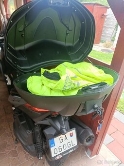 Skuterr Yamaha X MAX- Tech Max - 12