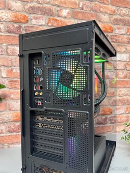 i5 12600K\32GB\RTX 4070Ti\SSD\1000W Zdroj - 12