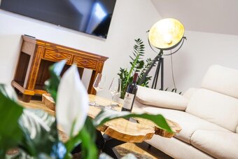 Luxusný a priestranný 3-izbový byt v centre Brezna - 12