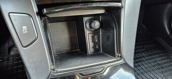 Hyundai i40 sedan 1.7CRDi r.v.:26.9.2014, 165.000km, WEBASTO - 12