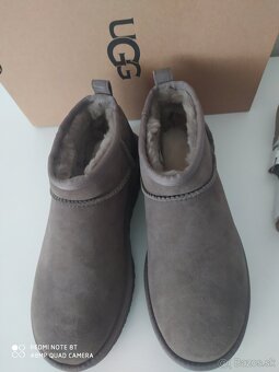 Ugg Classic ultra mini dámske kožené čižmy - 12