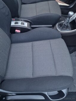 Peugeot 307 CC 2.0 16V Dynamique Top stav , zárkuka na KM - 12