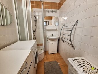 Veľkometrážny 3,5 izbový byt Prievidza Ul. Clementisa - 12