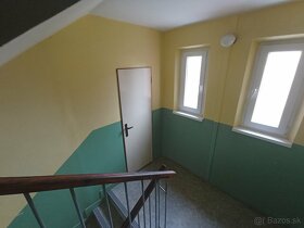 3 - izbový byt v Plešivci - 12