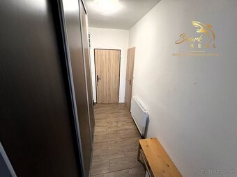 Zrekonštruovaný 4 izbový byt v tehlovej bytovke s garážou - 12