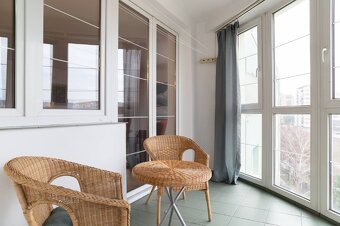 Na predaj veľký 3-izbový byt s 2 loggiou a parkovaním v krás - 12