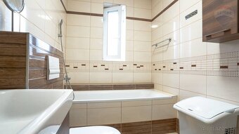 Novostavba rodinného domu s garážou - Skalica - 12