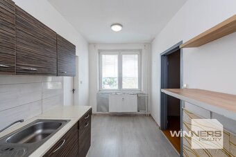 Exkluzívne na predaj 3-i byt v meste Trebišov - Komenského - 12