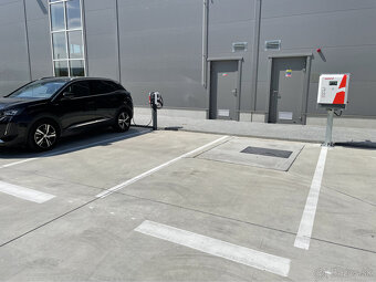 Prenájom výrobno-skladového priestoru 900 m² v časti Bratisl - 12