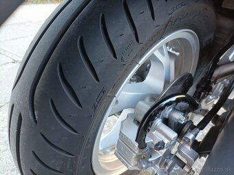 Suzuki Burgman AN400 - 12