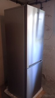 Predám zanovnú chladničku Zn. Beko - 12