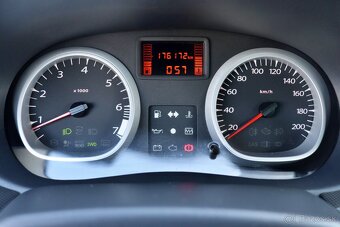 Dacia  Duster Laureate 1.6 ie 4x4  BENZIN- LPG - 12