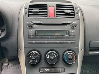 Toyota Auris 1.33 VVTi, Nová STK + EK - 12